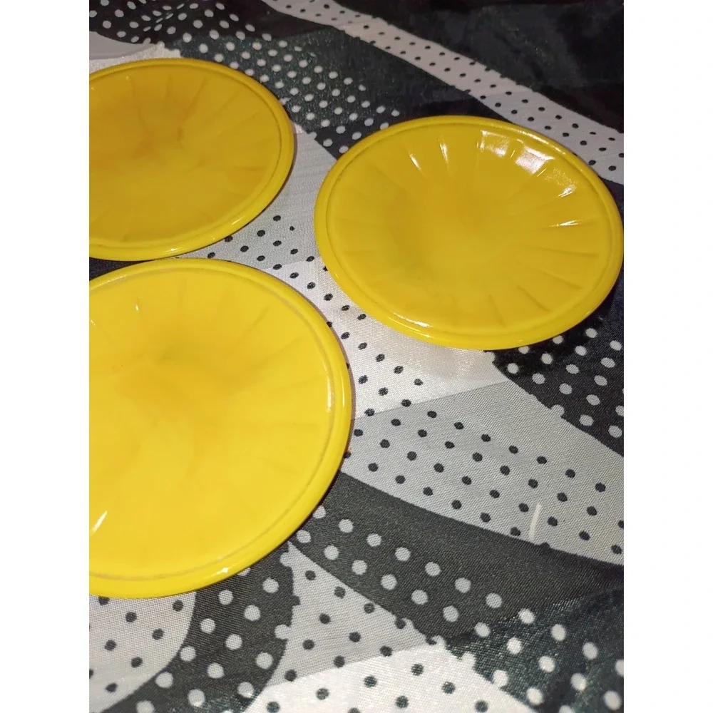 Akro Agate small interior Panel Yellow‎ Plate set of 3 Glows candmim under uv